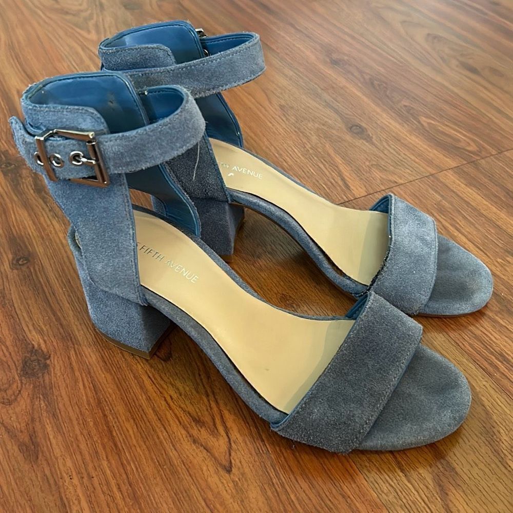 Saks fifth Avenue denim blue suede chunky low heels size 6￼